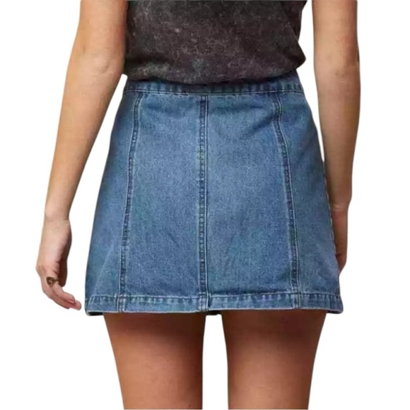 🌻Altar'd State Monana Denim Front Full Zip Mini Skirt Size Large - Picture 5 of 8